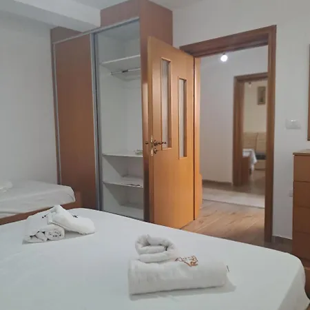 Apartment Te Raqi 2 *